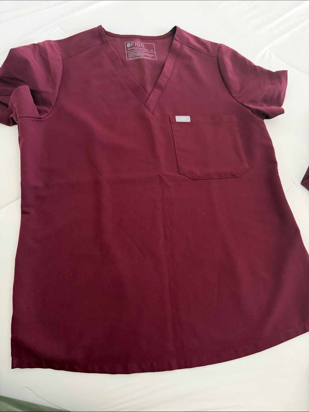 FIGS Women's V-Neck Scrub Top and Jogger Set in Burgundy - Picture 3 of 6